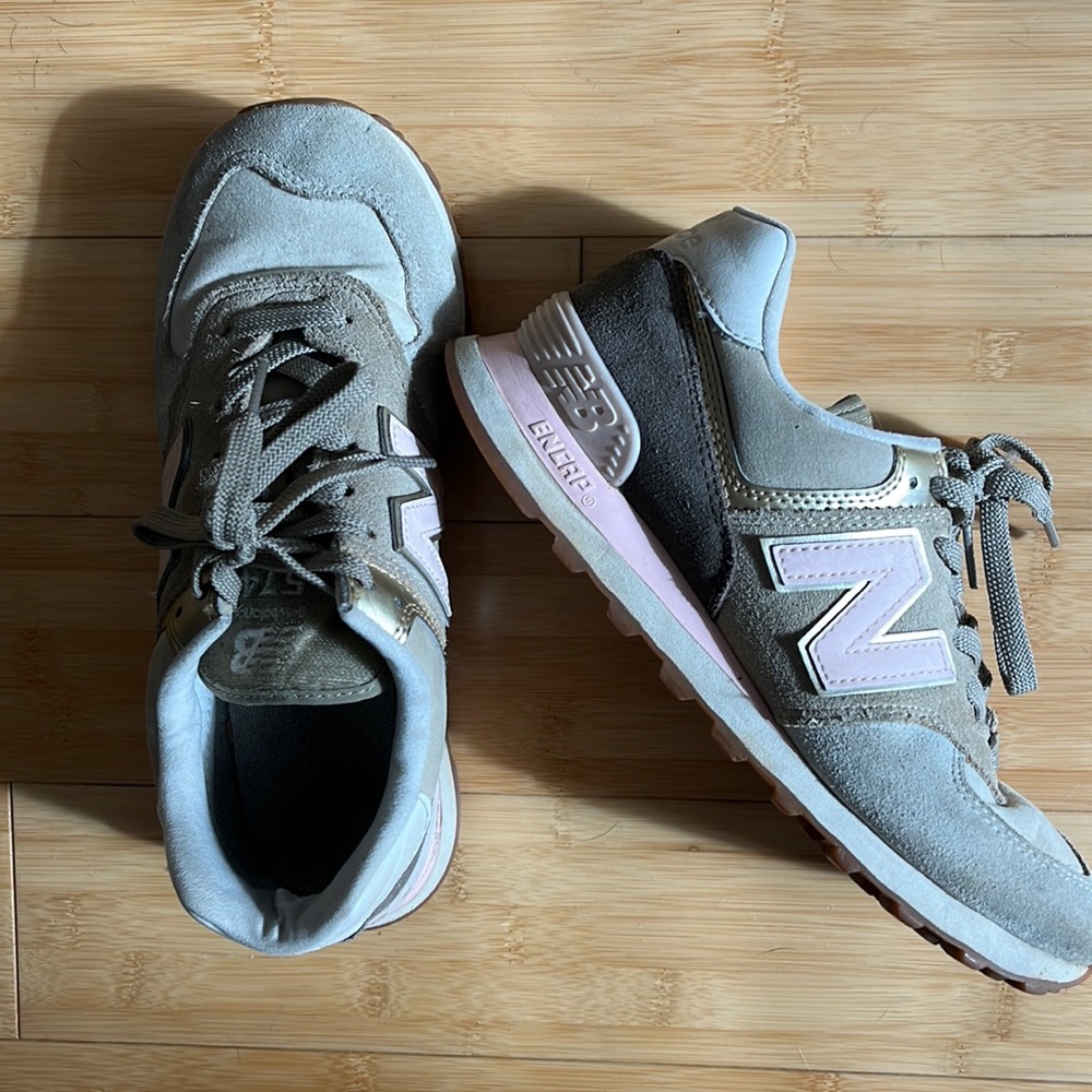 New Balance 574 Size W8.5